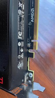 AMD Radeon RX Vega 64 8GB - 3