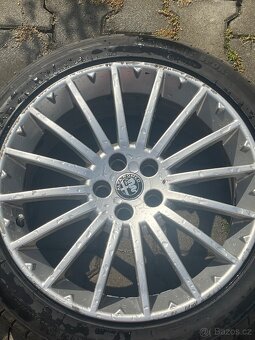 Alfa Romeo 215/45R17 - 3
