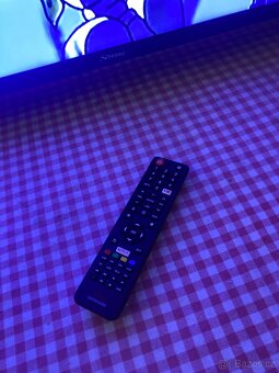 4K UHD LED Smart Televize Strong SRT55UA6203 - 139 cm - Wifi - 3