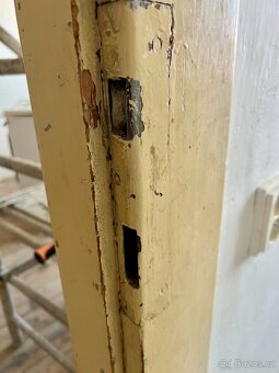 Stare interierove dvere vcetne oblozek a kovani - 3