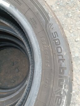 Pneu Dunlop 185/60R15 - 3