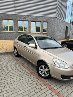 HUNDAI ACCENT 2010 1.4 benzín 71 kw - 3
