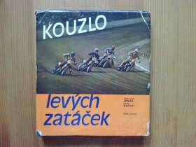 Motoristické knihy-Auto, Moto, Formule - 3