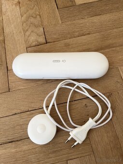 ORAL-B iO 8, White + 5 hlavic - 3