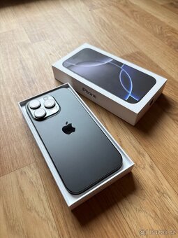 Apple iPhone 16 Pro 128GB černý - 3