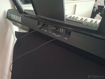 Yamaha PSR E463 - 3