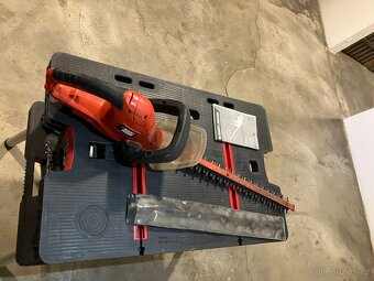 Elektrické nůžky na živý plot - 3