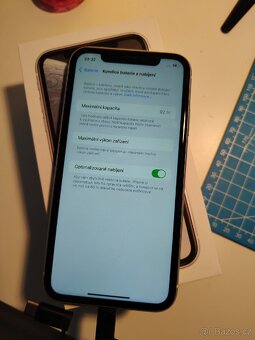 iPhone xR 4/64Gb White. Stav A - 3