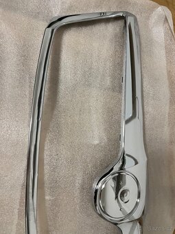 Chromový rámeček masky Octavie II - 3