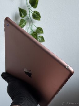 iPad 8 (2020) 32GB růžový - 3