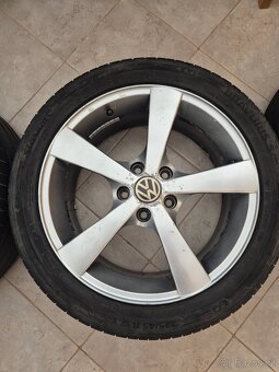 ALU kola s pneu r17 5x112 VW - 3