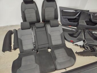 Sedačky-Interiér Passat B7 kombi - 3