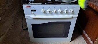 Elektricka trouba a plynova deska - 3