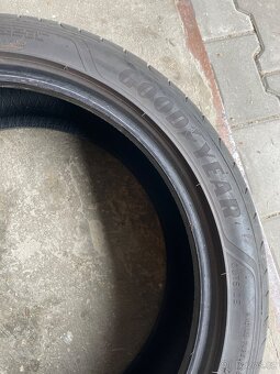 Prodám 4 ks letni pneu Good year 215/45 R18 89V - 3