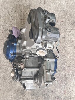 Motor Yamaha yzf 250 - 3