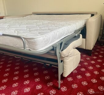 Prodám luxusní rozkládací kožený gauč NATUZZI (2 roky starý) - 3