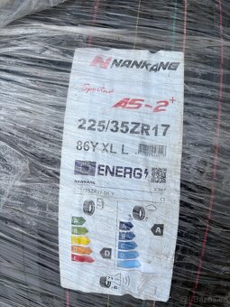 Nankang 225/35 R17 - 3