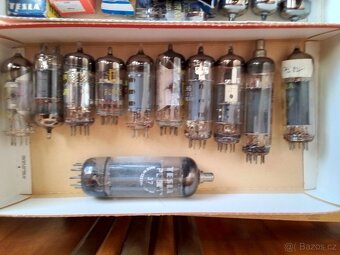 STARÉ ELEKTRONKY 20 KUSŮ - 3