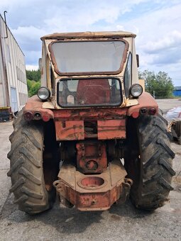 Traktor Bělorus - 3
