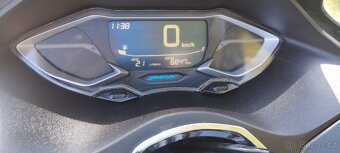 Honda PCX 125 .2023.najeto 6800 - 3