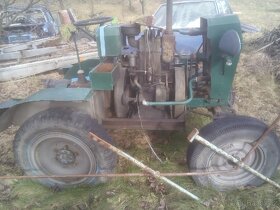 TRAKTOR DĚLANÝ S MOTOREM TRIUMPH VELMI ZAJÍMAVÝ - 3