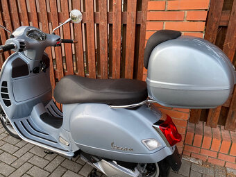 Vespa GTS 300 Hpe (2021) - 3