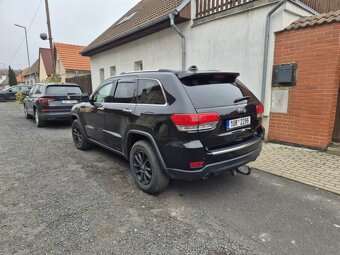 Prodám Jeep Grand Cherokee 3.0 CRDi 184kW OVERLAND - 4x4 - 3