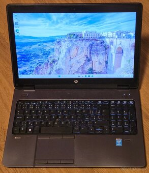 HP ZBook15 G2 i7 /12GB / 256GB - 3