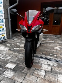 Yamaha yzf r125 - 3