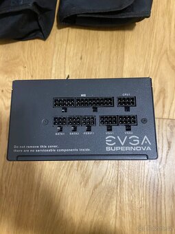 EVGA SuperNOVA 650 G3 – 650W, 80+ Gold, plně modulární - 3