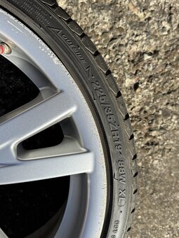 P: Style 150 5x120 r19 původem z x3 e83 - 3