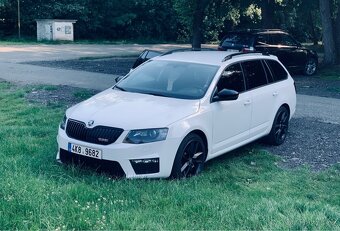 ŠKODA OCTAVIA COMBI III 2.0TDI 135KW DSG RS CHALLENGE 2014 - 3