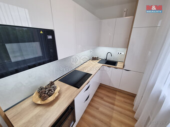 Prodej bytu 2+1, 52 m², Ostrava, ul. náměstí Antonie Bejdové - 3