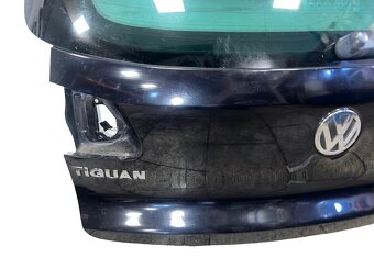 Páté dveře černá metalíza LC9X VW Tiguan 5N 2010 - 3