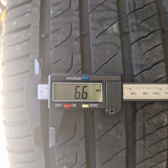Letni pneu 235 35 19 - 3