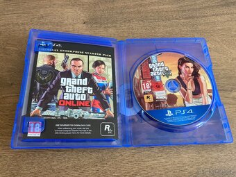 Grand Theft Auto V Premium Edition PS4 - 3