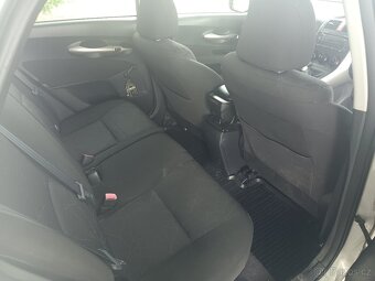 Toyota Auris 1.4 2009 - 3