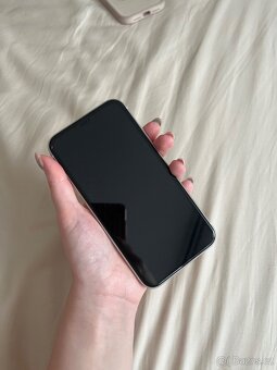 iPhone 11 - 3