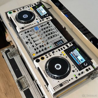 Pioneer CDJ2000 + DJM800 - 3