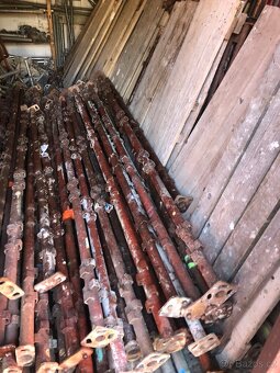 Prodam  Leseni Haki , sestavy- díly  a podpěrné stojky - 3