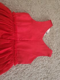 Dívčí svátečné červené šaty 110 - 3