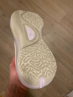 under armor boty bile nove 43 velikost - 3