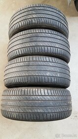 MICHELIN 235/55 R17 - 3