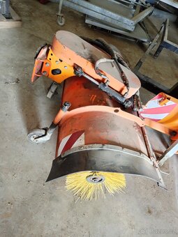 Multicar M 26 s HR + příslušenství - sypač a kartáč - 3