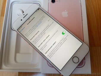 Apple iPhone 7 Rose Gold 32GB - 3