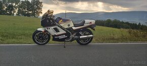 Honda VF1000 R - 3