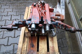 Zetor crystal víko hydrauliky bezvadný stav - 3