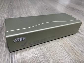 Videorozbočovač VGA ATEN VS-94A (5x VGA) - 3