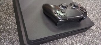 Playstation 4 slim - 3