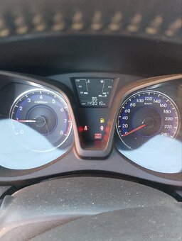 Hyundai ix20 1.4 benzín - 3